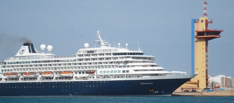 El puerto de Almería intenta recuperar los cruceros turísticos